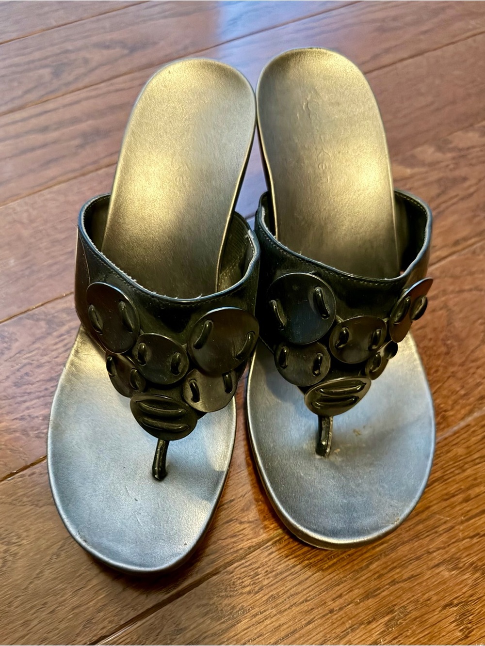 Women's Calvin Klein Gray / Silver Wedge Sandals w/ Decorative Beads on Front. 6